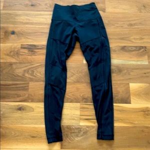 lululemon size 4 black with front mesh panels